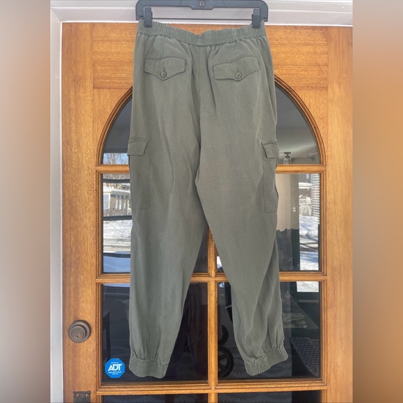 BCBGMAXAZRIA Army Green Cain Jogger Pants Size Medium - Picture 5 of 7